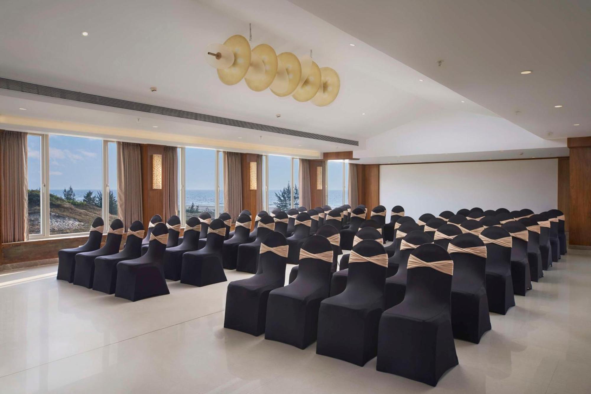 Mandrem Beach Resort, A Member Of Radisson Individuals Retreat 外观 照片