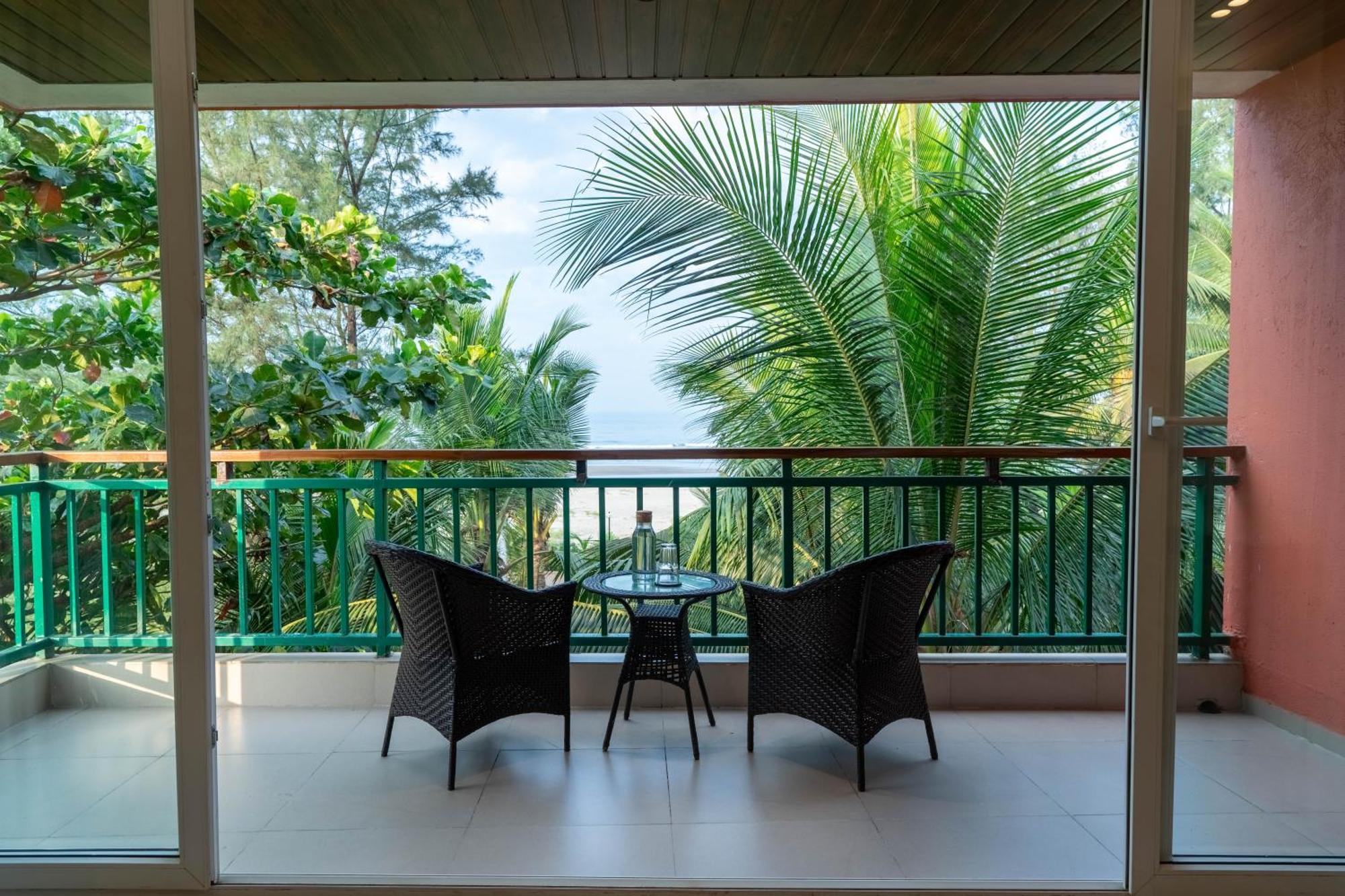 Mandrem Beach Resort, A Member Of Radisson Individuals Retreat 外观 照片